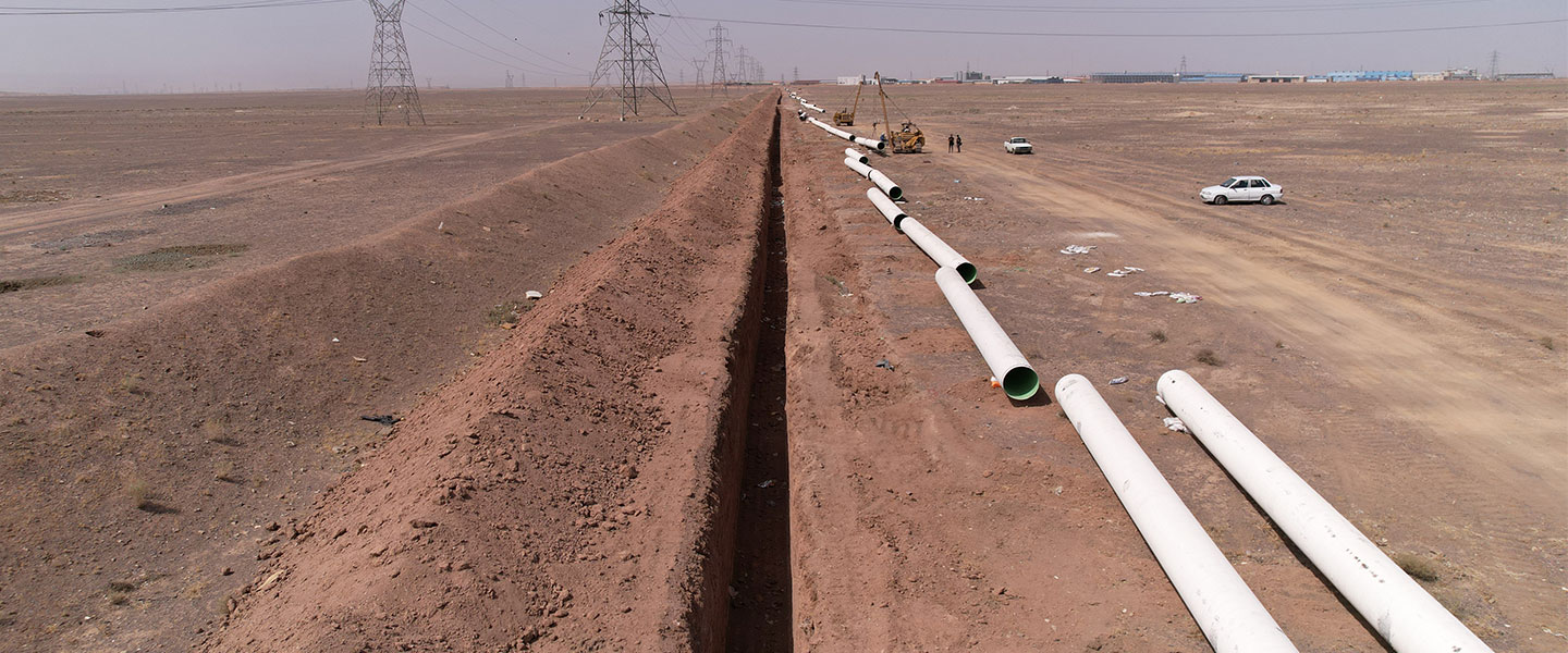 پروژه اجرای خط لوله انتقال آب به طول 30 کیلومتر  به مجموعه سرزمین ایرانیان